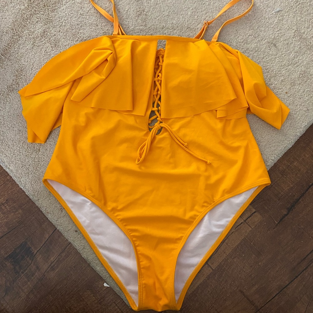 Aqua Eve women’s plus 18W one piece ruffle lattice swimsuit mustard yellow NWT - Picture 2 of 6